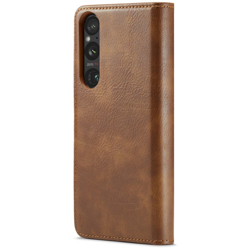 Sony Xperia 1 VI Pungetui med aftageligt cover, Cognac