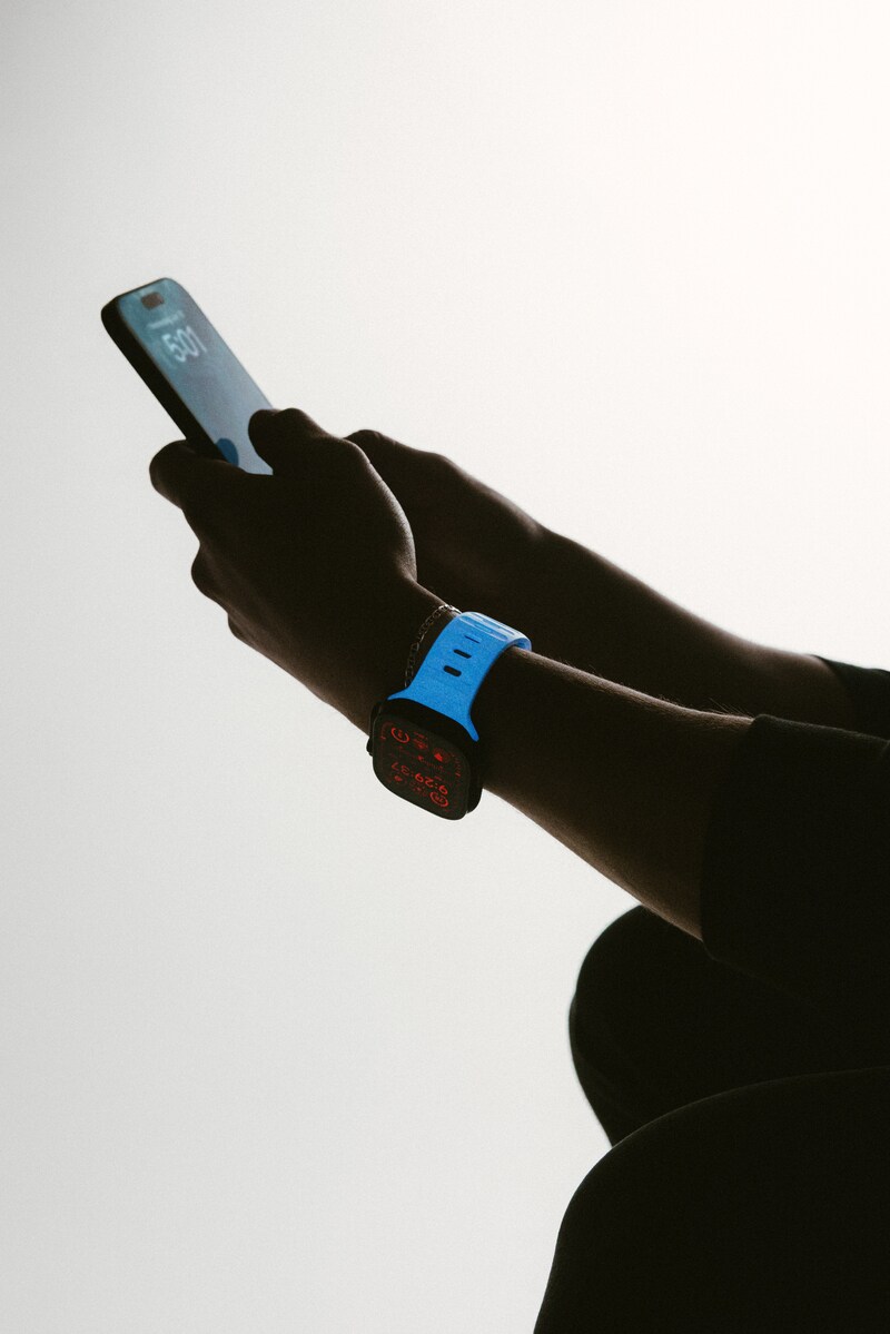 Apple Watch Series 8 45mm Armbånd - Sport Band Icy Blue Glow - Limited edition