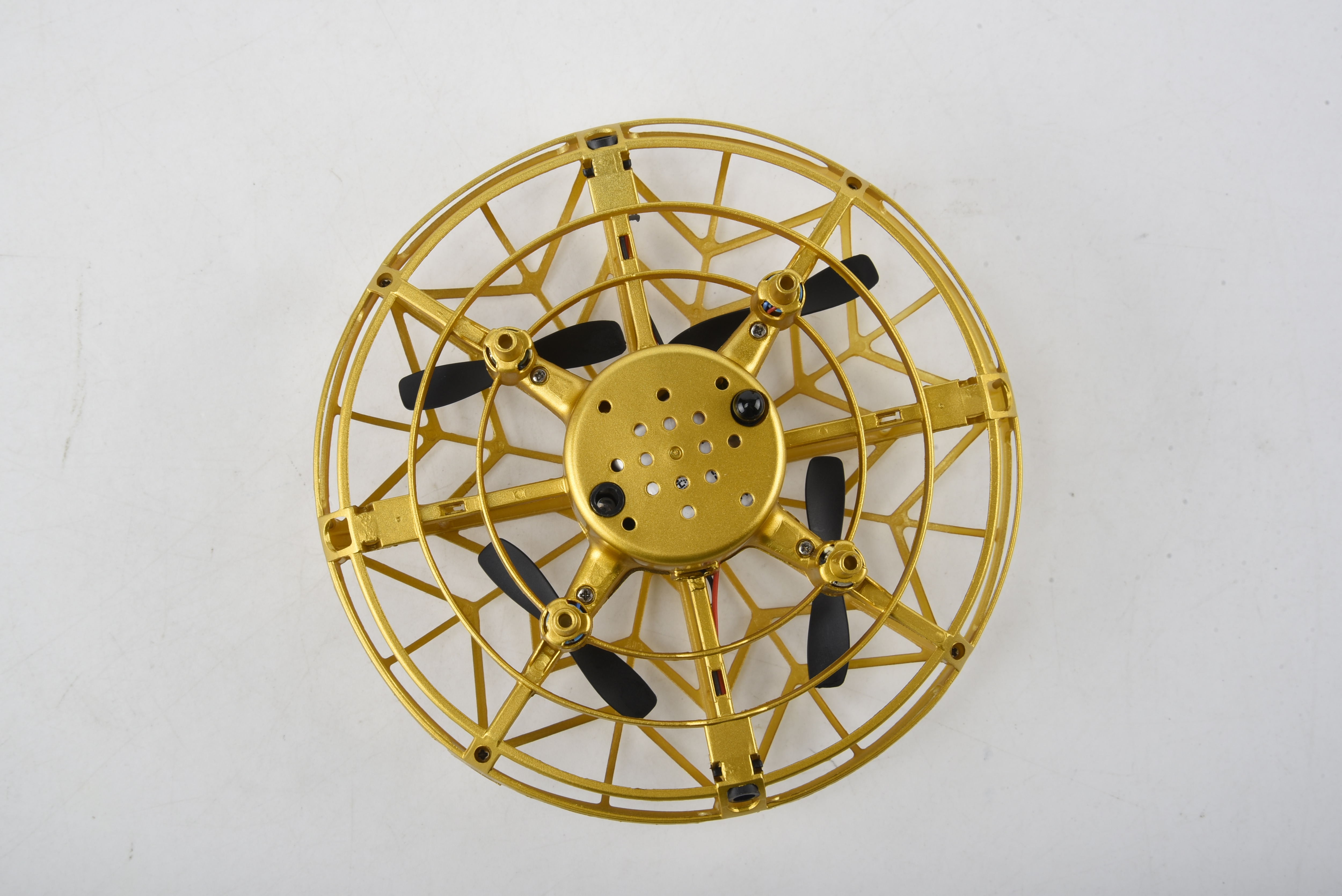Flyvende UFO drone, Guld